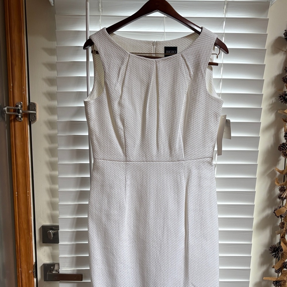 Tahari Ivory Textured Sleeveless Midi Dress